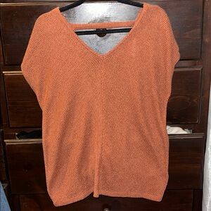 Knit Top / Knotted Back